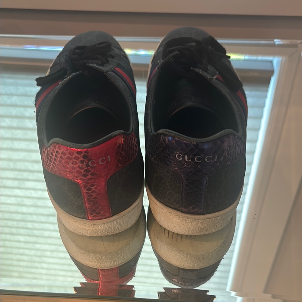 Gucci Men's Black Sneakers With Red And Purple Heel Panels